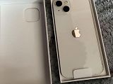Телефон iPhone 13