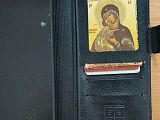 Найден телефон с карточками