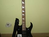 Электрогитара шестиструнная 