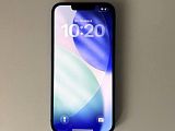 Телефон iPhone 13