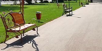 Аллея скамеек